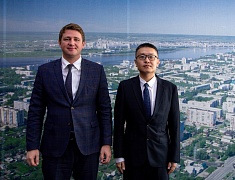 В рамках «АмурЭкспофорума‑2026» представители администрации Благовещенска встретились с делегациями городов Суйхуа, Хэйхэ и района Айхуэй