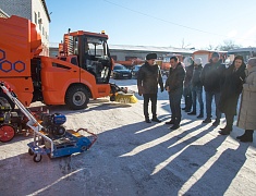 В Благовещенске закупили новую уборочную технику