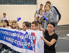 Сотрудники администрации Благовещенска, городской прокуратуры и депутаты сыграли в волейбол