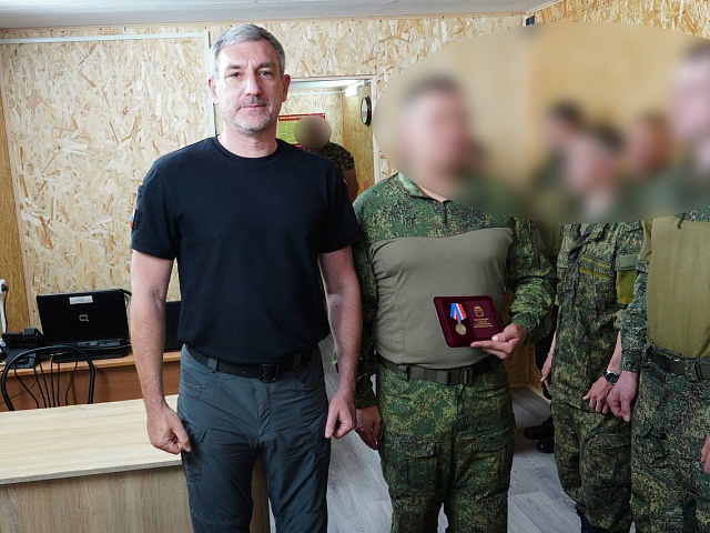 Василий Орлов: «Мы гордимся нашими бойцами». Губернатор встретился с амурскими военнослужащими в ДНР