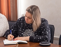 Ход строительства крупнейшего в Благовещенске объекта обсудили на совещании в городской администрации