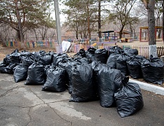«Город берегу»: жители Благовещенска массово вышли на субботник