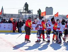 Соревнования по хоккею в рамках Международного российско-китайского фестиваля зимних видов спорта