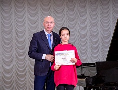 В Центральной детской школе искусств подвели итоги l Дальневосточного музыкального конкурса им. Марии Кнауф-Каминской в номинации «Фортепиано»