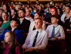 Более сорока одарённых детей получили премию мэра Благовещенска