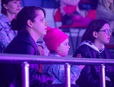 Юные благовещенские фигуристы представили программу «Помним сердцем», посвященную Дню Победы