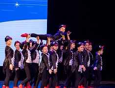 В Благовещенске с 90-летием поздравили Центр эстетического воспитания детей им. В. В. Белоглазова