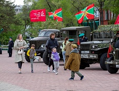 В Благовещенске празднуют День пограничника