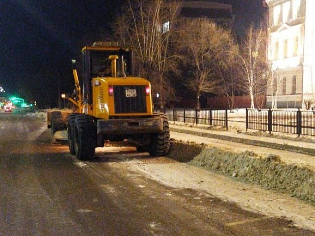 В Благовещенске очистили восемь дорог от снежного наката