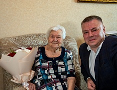 Благовещенка Елена Эпова отметила 95-летие