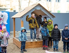 Торжественное открытие обновленного двора на ДОС, 18