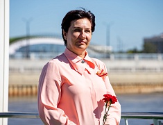 Главы Хэйхэ и Благовещенска возложили цветы на пограничной реке