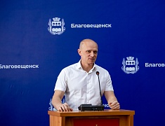 В Благовещенске работников торговли отметили Почетными грамотами