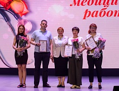 Мэр города Олег Имамеев поздравил медиков с их профессиональным праздником