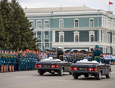 Торжественное прохождение войск в честь Дня Победы