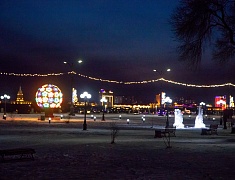 Мэр Олег Имамеев провёл выездное совещание по новогоднему оформлению города