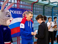 Нормативы комплекса ГТО выполнили педагоги и ученики 26 школы Благовещенска