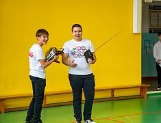 Мэр Благовещенска Олег Имамеев посетил выставку "Дня детских изобретений" в 16 школе