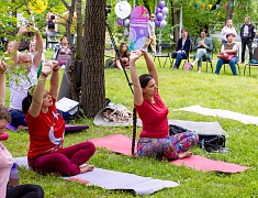 В Городском парке прошел фестиваль йоги