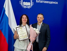 Благовещенск чествует работников торговли