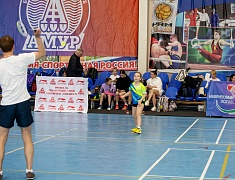 В честь Года семьи в Благовещенске провели семейный бадминтон