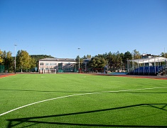 Мэр Благовещенска Олег Имамеев проверил готовность «умной» спортплощадки в Моховой Пади