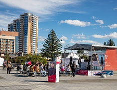 Китайские и русские писатели встретились в Благовещенске на книжном фестивале «Берег»