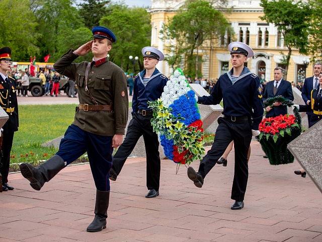 В Благовещенске празднуют День пограничника