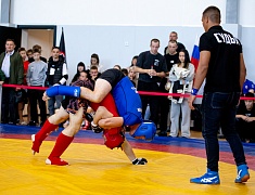 В Благовещенске прошёл открытый кубок города по спортивной борьбе