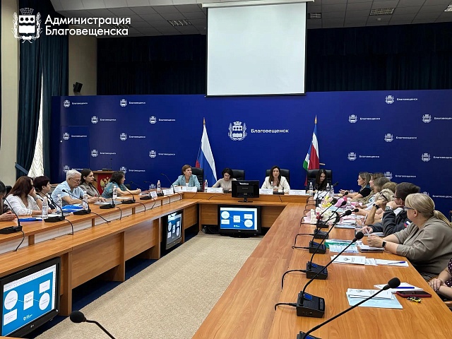 Более 16 миллионов рублей грантами и субсидиями: в Благовещенске активно поддерживают инициативы некоммерческих организаций 