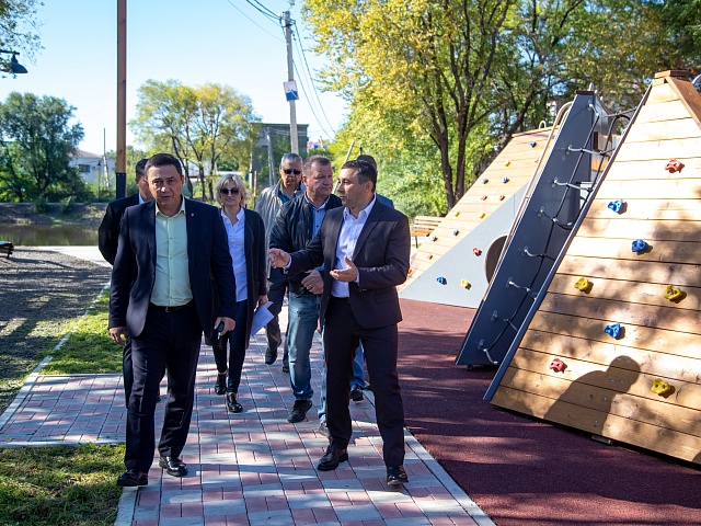 Выездное совещание мэра по содержанию общественной территории в селе Плодопитомник