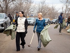 «Город берегу»: жители Благовещенска массово вышли на субботник