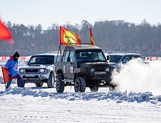 Автомобильные гонки в рамках Международного российско-китайского фестиваля зимних видов спорта