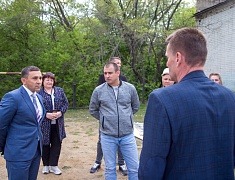 Мэр города Олег Имамеев проконтролировал ремонтные работы Дома культуры в селе Садовом