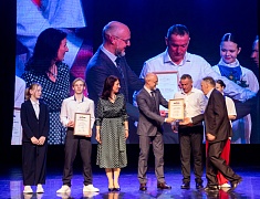 Более сорока одарённых детей получили премию мэра Благовещенска