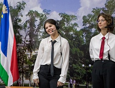 Специалисты управления по развитию потребительского рынка и услуг провели для десятиклассников конкурс КВН