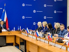 Эффективность распоряжения земельными участками, освободившимися после сноса ветхого и аварийного жилого фонда, обсудили на совещании при мэре Благовещенска