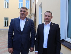 В школах Благовещенска прошли торжественные линейки