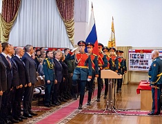 В Благовещенске в честь 84 дня рождения ДВОКУ личному составу вручили награды