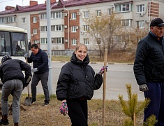 Сотрудники городской администрации во главе с мэром Олегом Имамеевым присоединились к традиционной акции «Город берегу»
