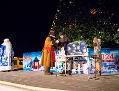 «Валенки-шоу» развернулось на главной площади Благовещенска 31 декабря