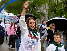 Шествие трудовых коллективов отгремело в Благовещенске!