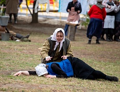 Реконструкцию боя Великой Отечественной войны показали гостям Городского парка в День Победы