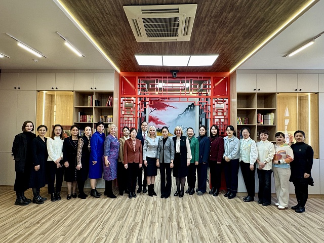 Областную столицу посетила женская делегация из района Айгунь города Хэйхэ