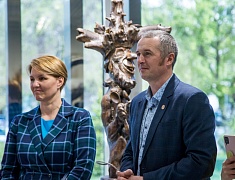 В Выставочном зале открылась персональная выставка Алексея Сидорова