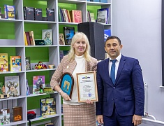 Мэр Благовещенска Олег Имамеев поздравил работников сферы культуры с завершением года