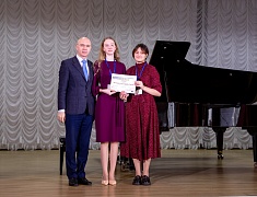 В Центральной детской школе искусств подвели итоги l Дальневосточного музыкального конкурса им. Марии Кнауф-Каминской в номинации «Фортепиано»