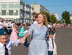 Бал цветов и Семейный бал украсили Благовещенск