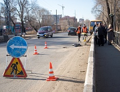 В Благовещенске начали активно работать по устранению выбоин на дорогах 