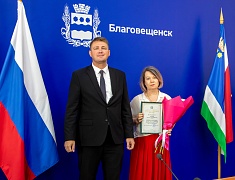 Благовещенск чествует работников торговли